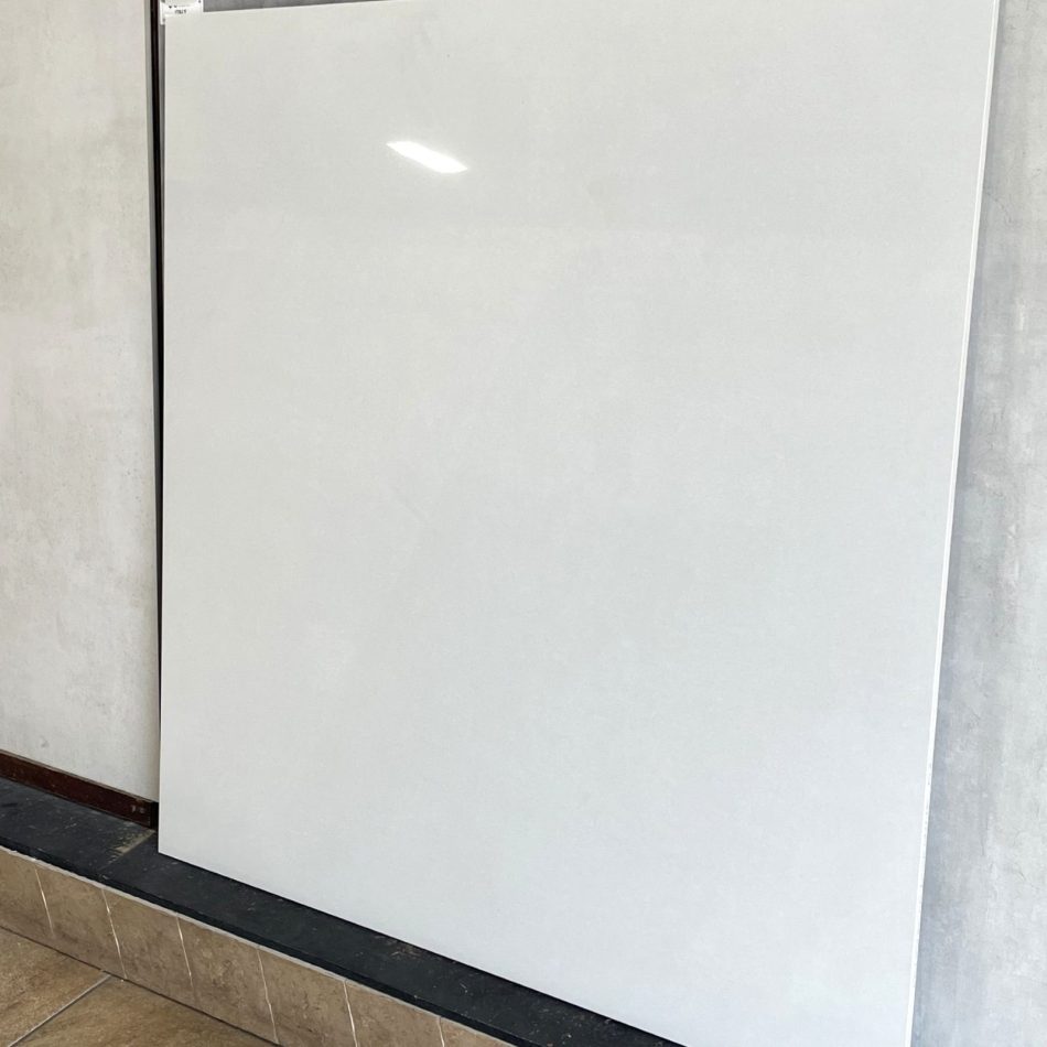 Snow White Polished white porcelain tile In the showroom