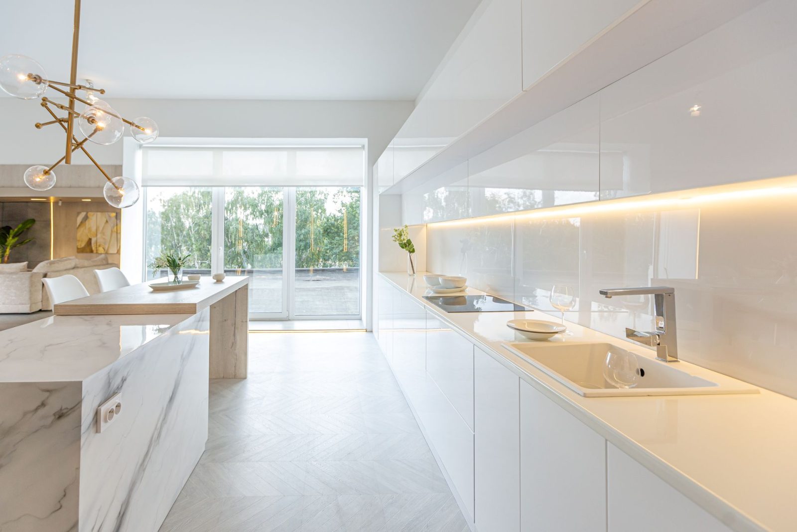 Kitchen Tile Design Ideas 50 Modern kitchen with elegant minimalist design.