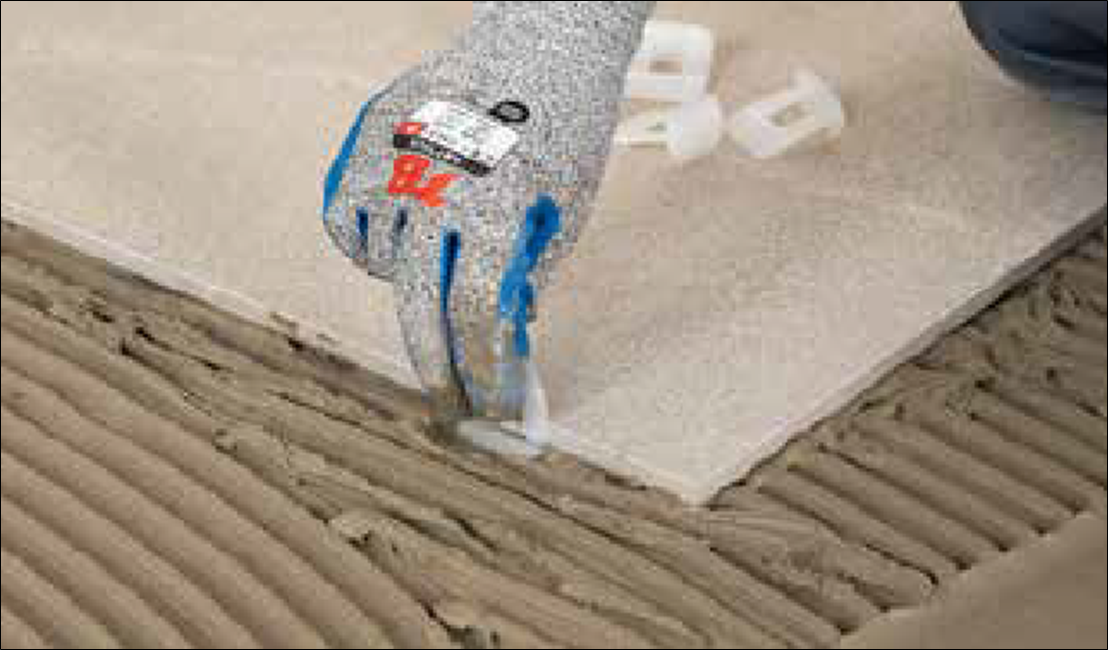 Ceramic and Porcelain Tile Installation Guide 42 inserting levelling clips